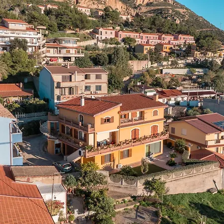 Red Sunset Ferienhaus Nebida