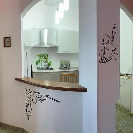 Semesterbostad Red Sunset *